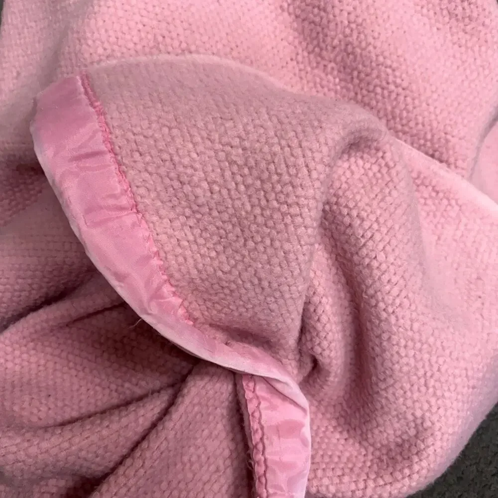 Vintage Waffle Weave Thermal Blanket Satin Trim Acrylic Pink 62”x 88” Twin Sized